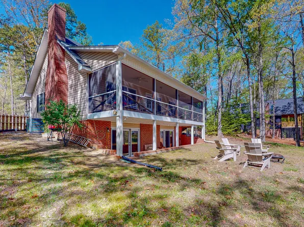 85 Forest Shore Dr, Semora, NC 27343