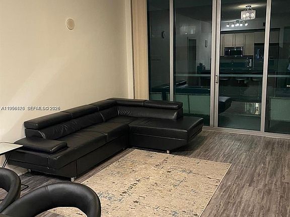 3rd image of 1111 SW 1st Ave APT 1422