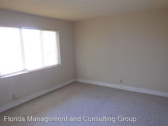 4th image of 4001 NE 21st Ave