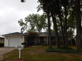 325 Forest View Dr, Bedford, IN