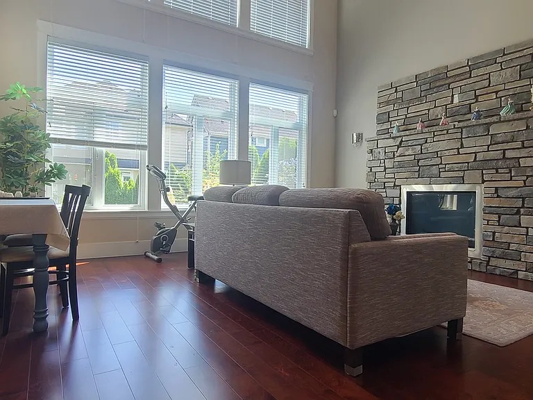 17136 3a Ave — Photo 22