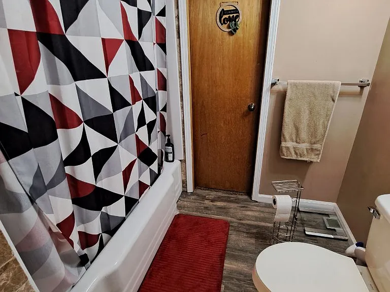 202 Sanborn Ave #3 — Photo 3