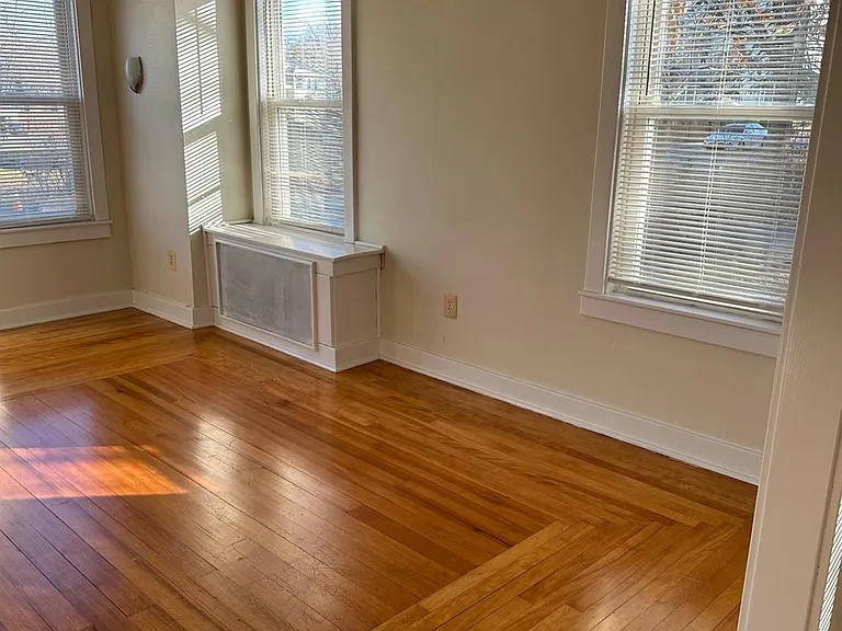 222 Clarendon St — Photo 33