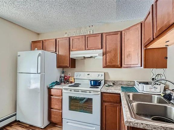 4th image of 88 Cook Ave W