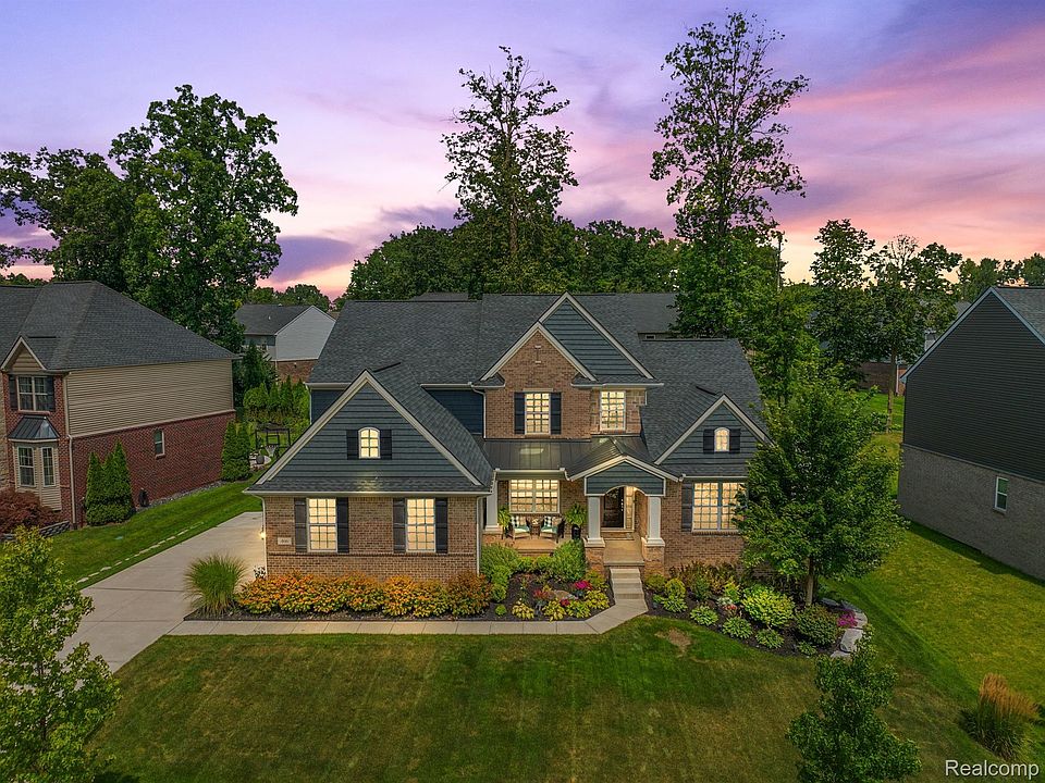 1st image of 406 Amelia Cir