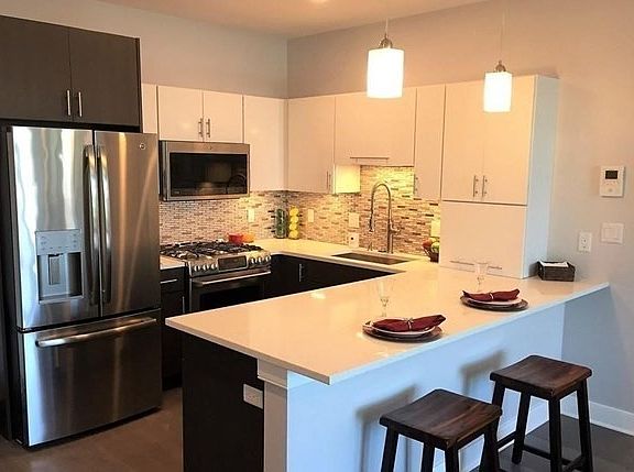 5th image of 2 Cliveden St Unit 205E