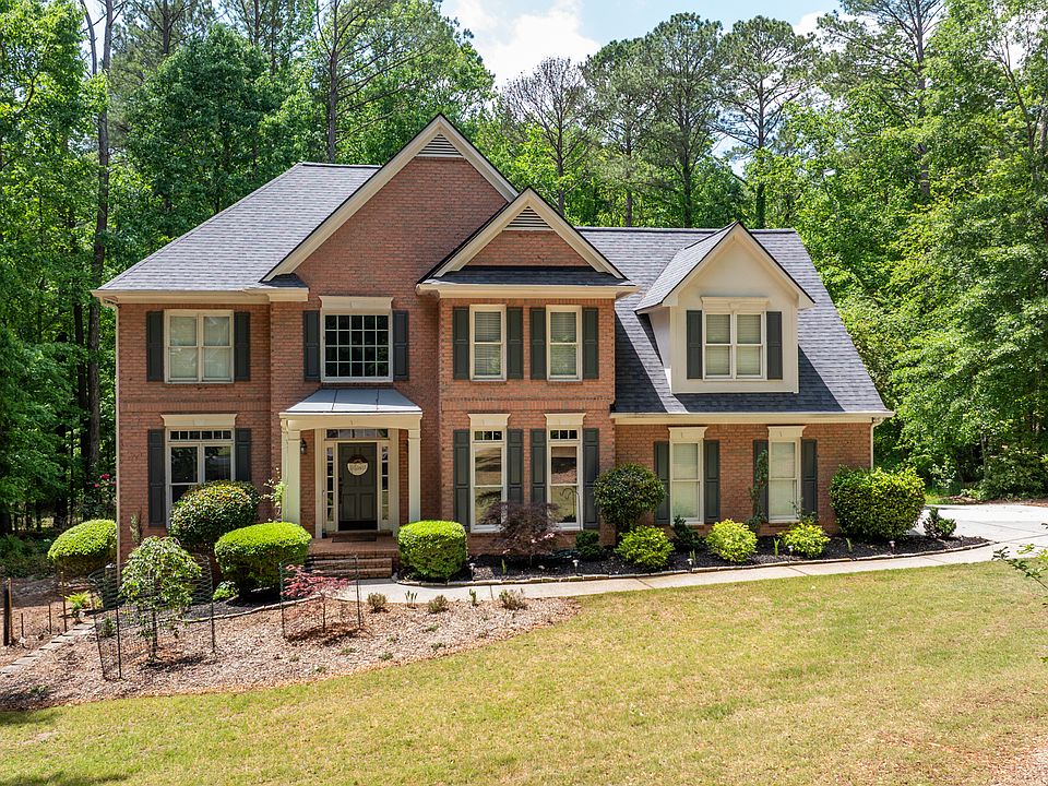 1st image of 205 Woodcreek Ln