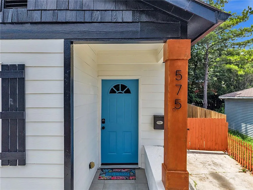 2 bed, 2.0 bath, 900 sqft, $2,250 — Photo 3