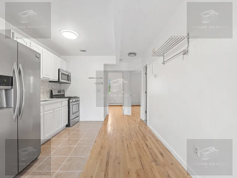 1069 Jefferson Ave #3 — Photo 11