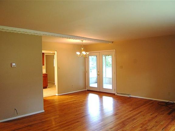 2nd image of 4368 Jonathan Dr