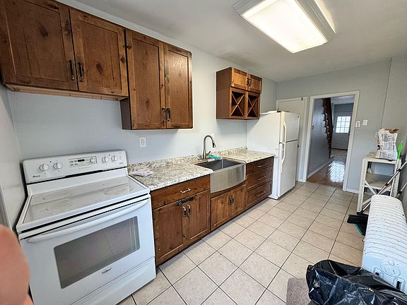 5th image of 330 Kline St