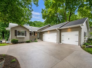 3067 Alexander Ln, Mound, MN 55364