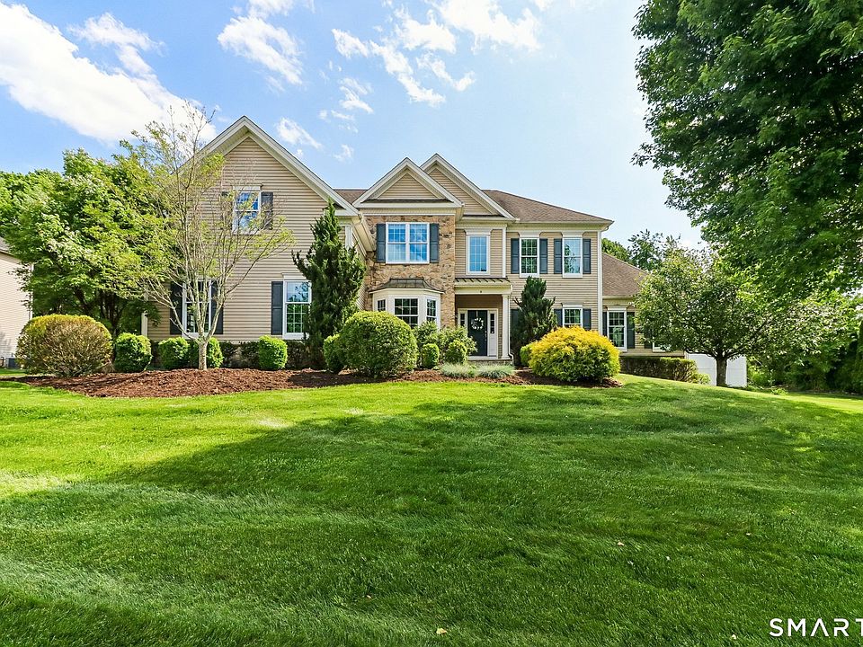 1st image of 8 Rochela Drive