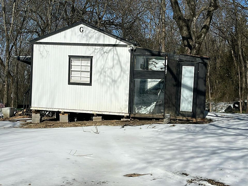 1st image of 413 Roy Ayres Rd