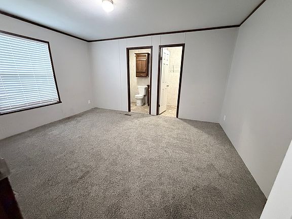 4th image of 6027 N Belleview Ave