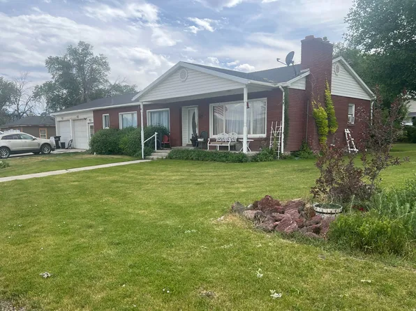 16 S 200 W, Fountain Green, UT 84632