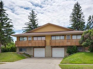 6215 N Rundlehorn Dr NE, Calgary, AB T1Y1M6