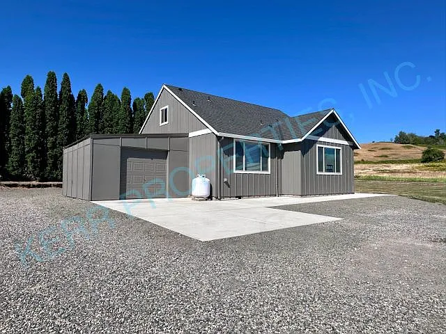 225 NE Lucas Rd — Photo 20