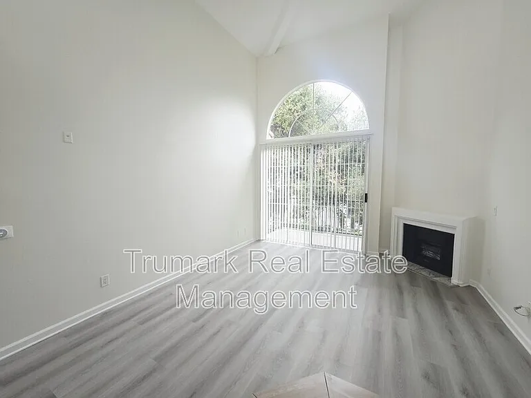 475 E Orange Grove Ave #T — Photo 1