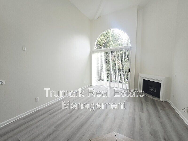 1st image of 475 E Orange Grove Ave #T
