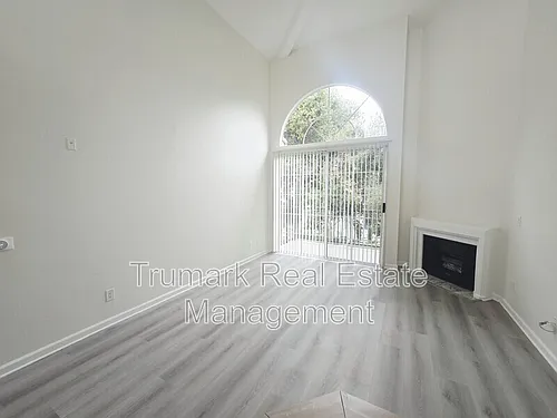 475 E Orange Grove Ave #T Photo 1