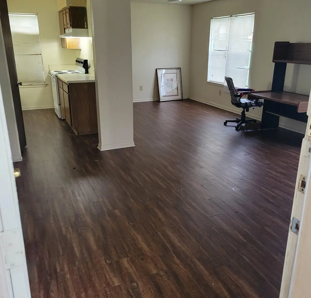 2 bed, 950 sqft, $850 — Photo 2