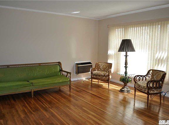 3rd image of 5636 219th St