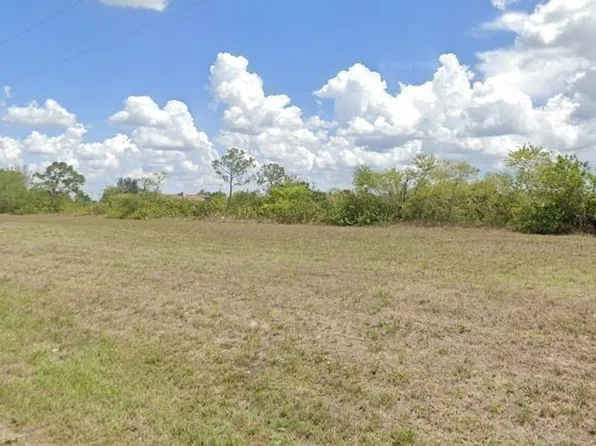 1806 NE 23rd Ter, Cape Coral, FL 33909