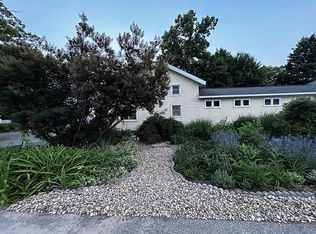 6728 W Lake Dr, Fremont, MI 49412