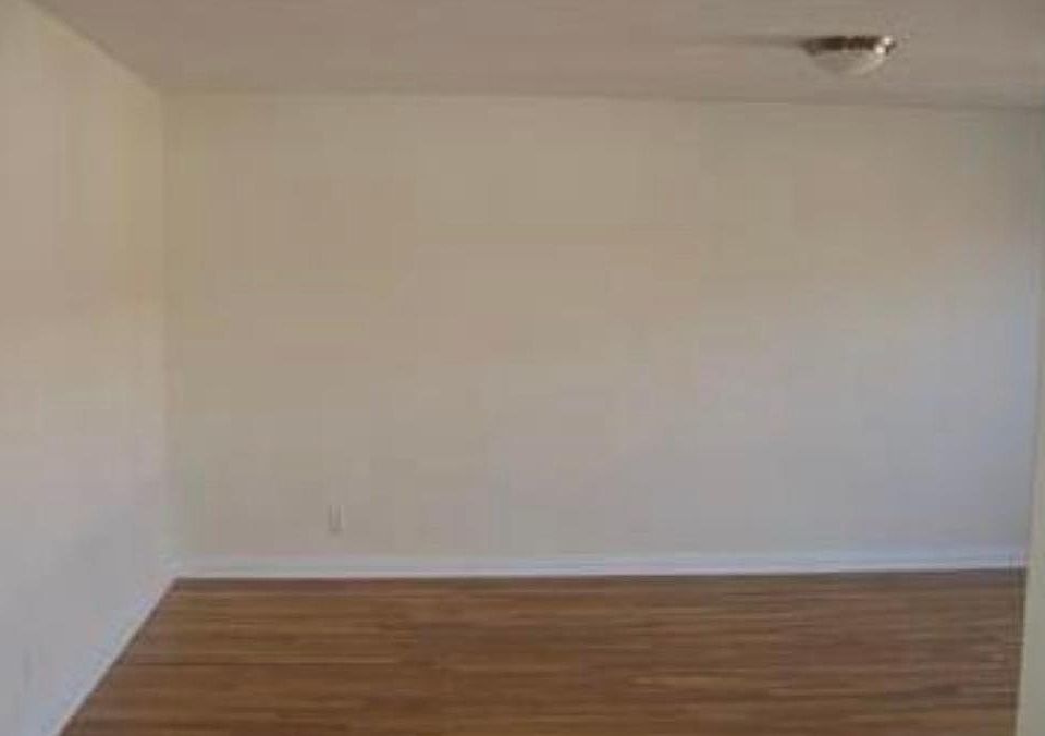 1st image of 480 Riverdale Ave #T