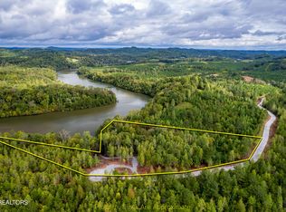 104 Pineview Ln, Vonore, TN 37885