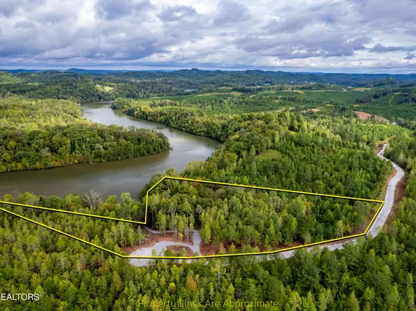 104 Pineview Ln, Vonore, TN 37885