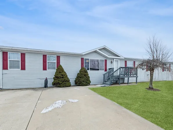 194 Sparrow Dr, Lynwood, IL 60411