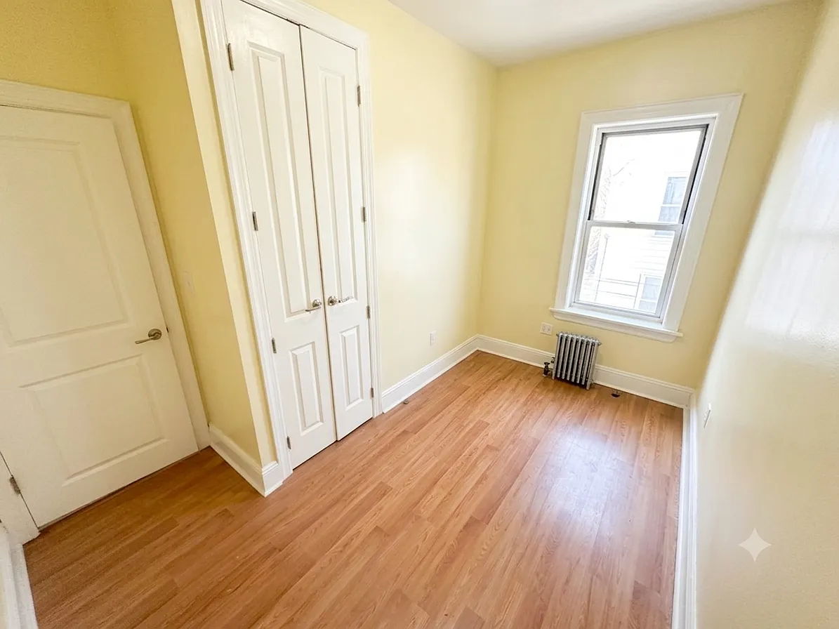 2 bed, 779 sqft, $1,999 — Photo 4