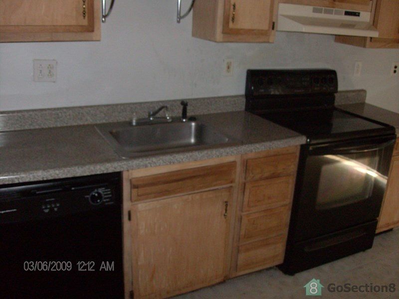 2nd image of 9 Hampton Gate Dr #B