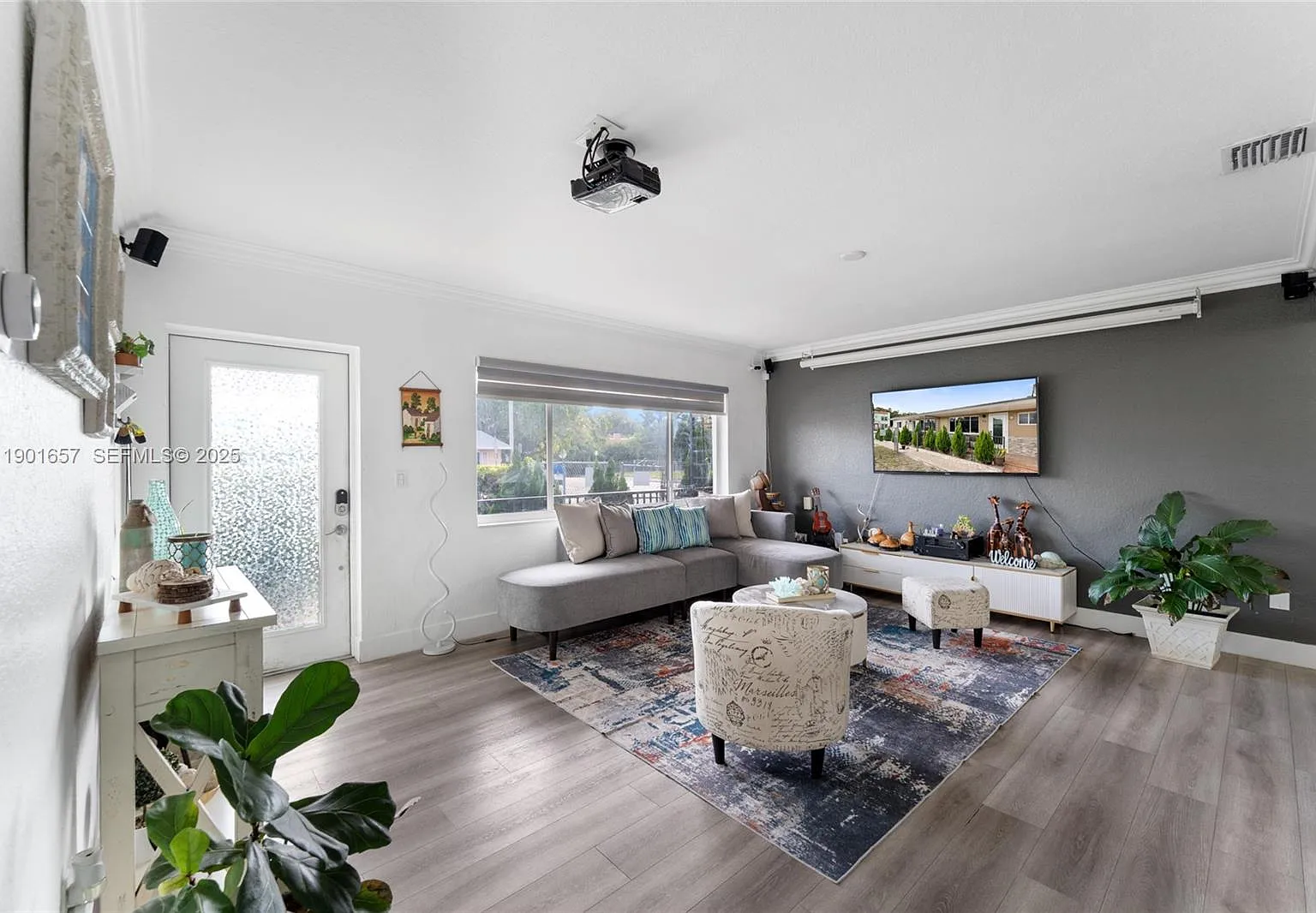 2 bed, 2.0 bath, 2107 sqft, $3,500 — Photo 3
