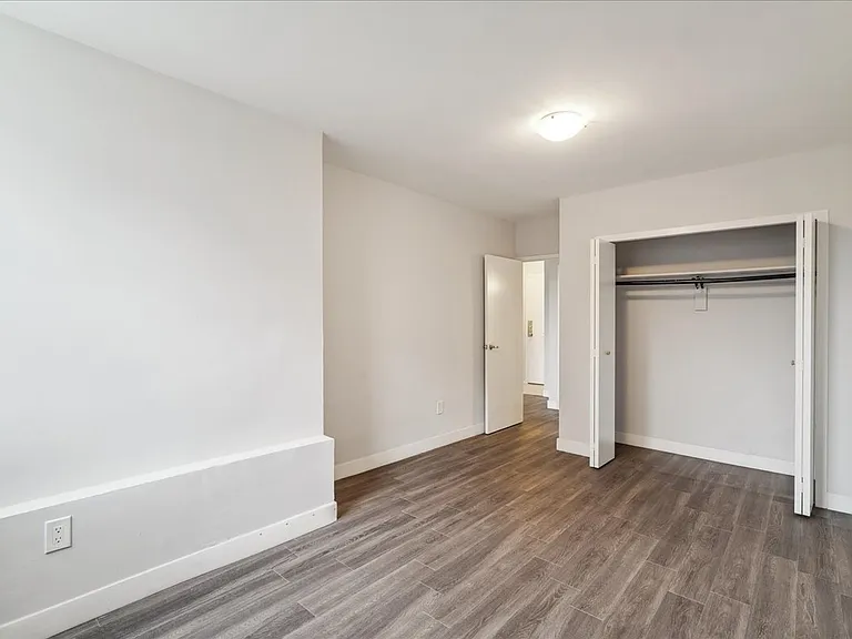 370 McCowan Rd — Photo 11