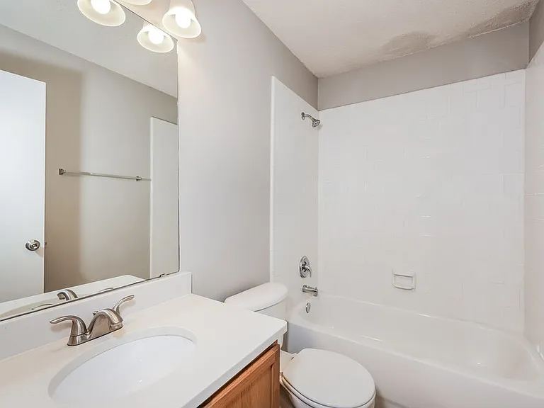 833 Lariat Dr — Photo 15
