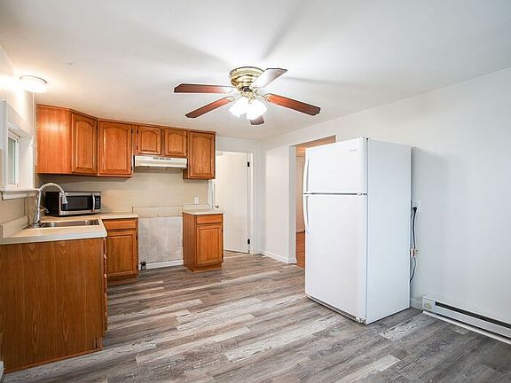 4th image of 83 Thomas St Unit 1L