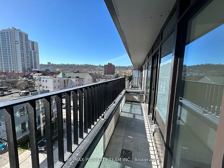 1 Jarvis St E #527 — Photo 19