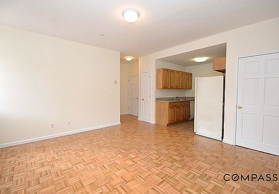 4th image of 428 Hicks St APT 1A