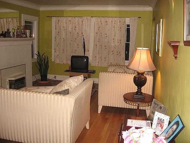 2nd image of 701 N 79th St