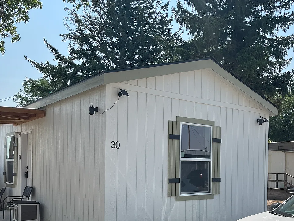 1075 W Airbase Rd #30