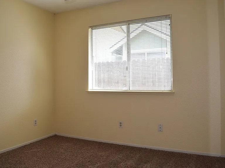 1317 Rice Ln — Photo 3