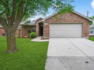 2115 Rose May Dr, Forney, TX 75126