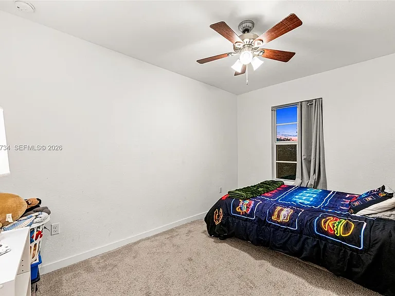 525 NE 6th Pl — Photo 20