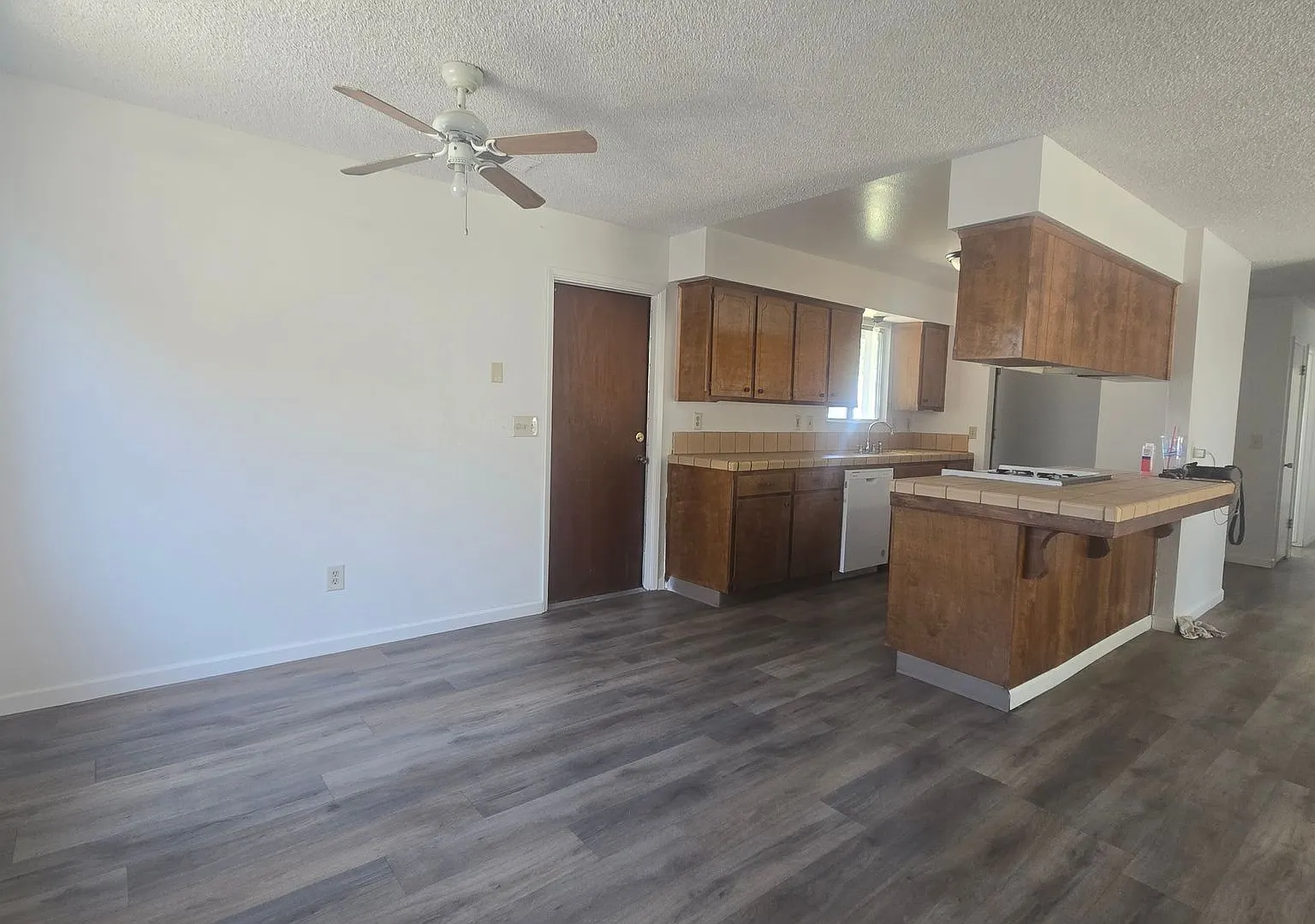 3 BR 2 BA — Photo 4
