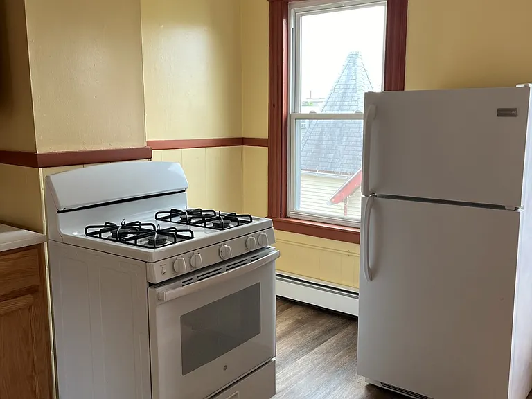 17-19 Chadwick Ave #3 — Photo 7