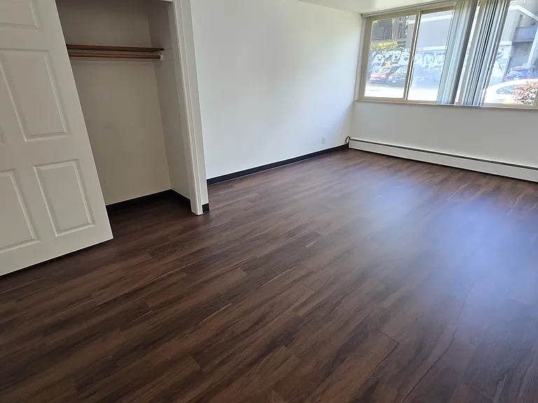 University View Apartments — Photo 40