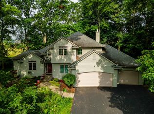 4535 W Loch Alpine Dr, Ann Arbor, MI 48103